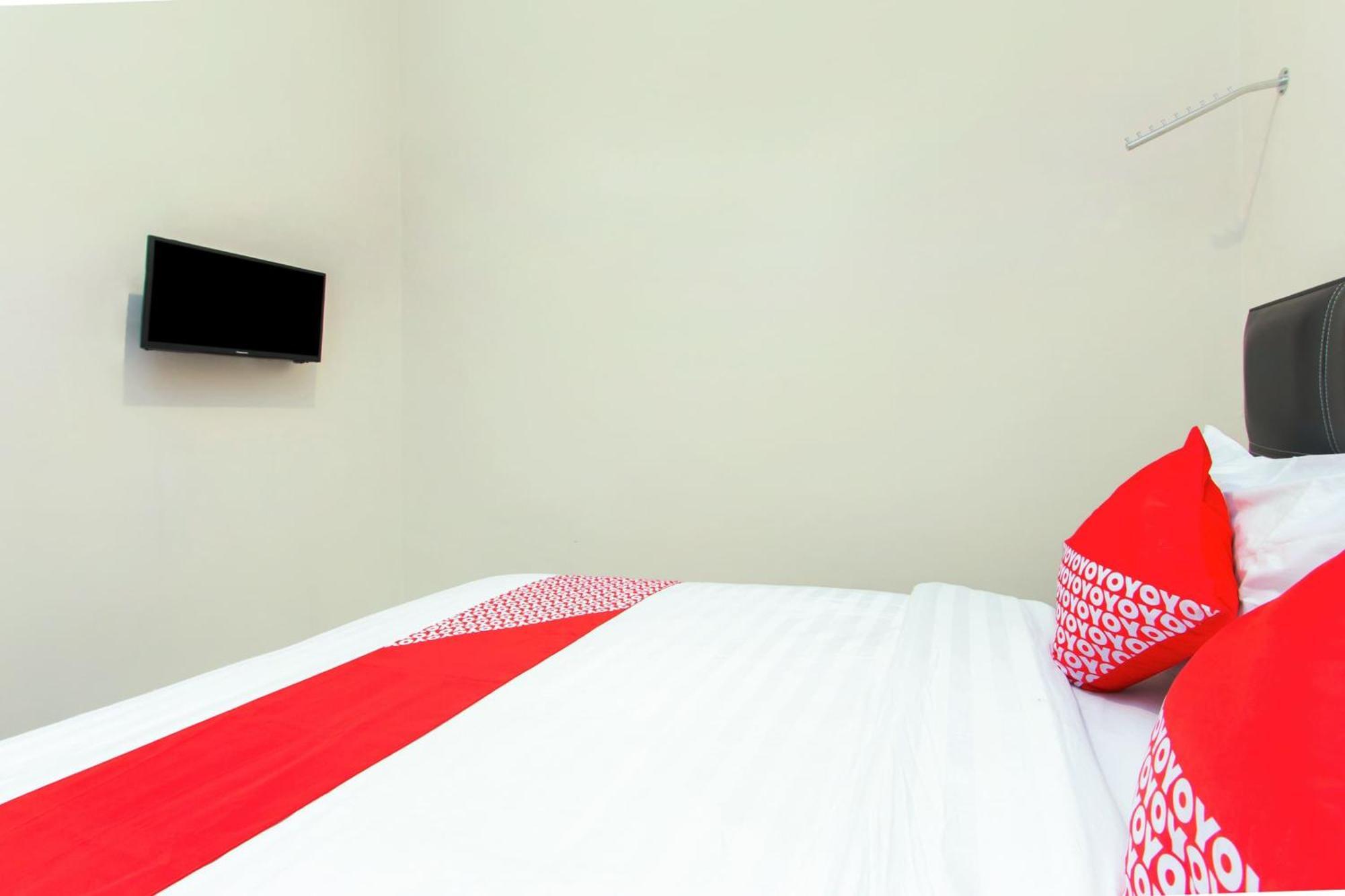 Oyo 1718 Homestay Wak Gobenk Salakan Ngoại thất bức ảnh